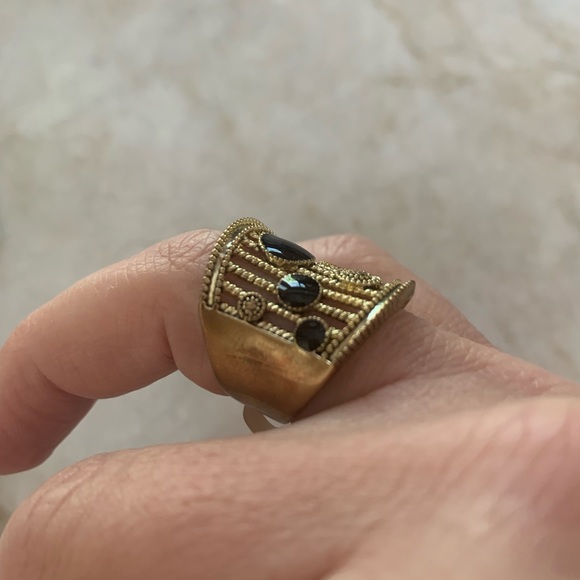 Ring - Picture 3 of 4